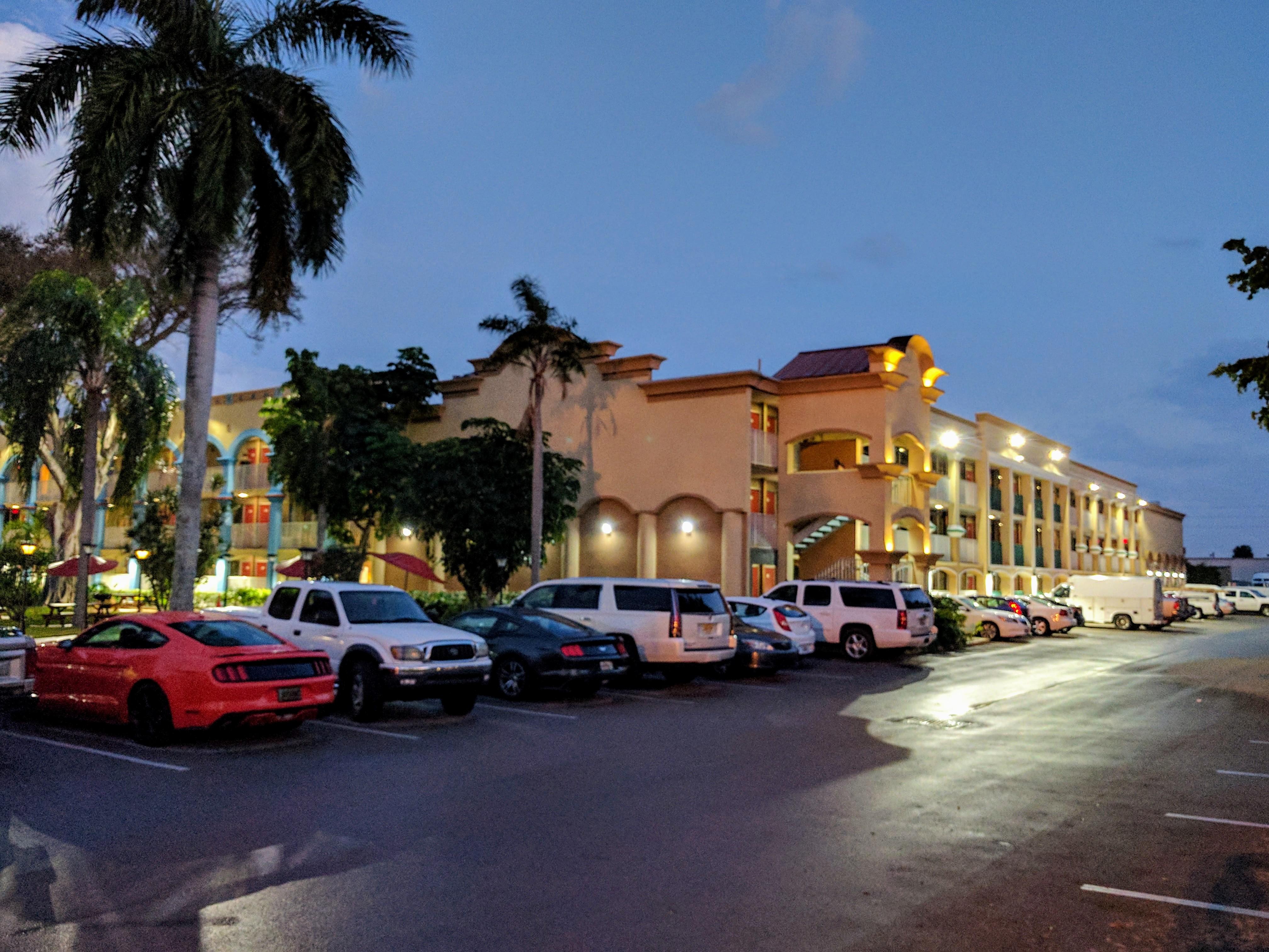 Red Carpet Inn Airport Fort Lauderdale Exterior photo