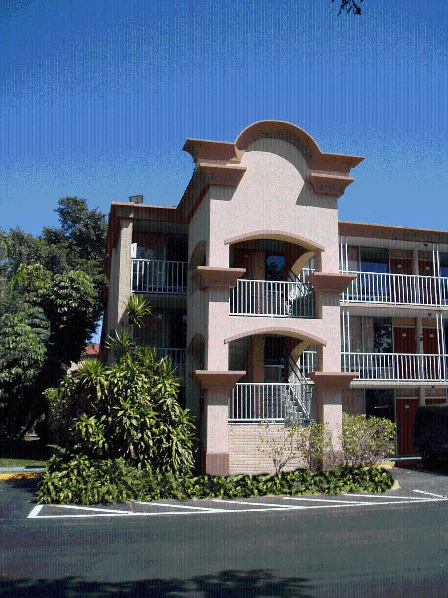 Red Carpet Inn Airport Fort Lauderdale Exterior photo